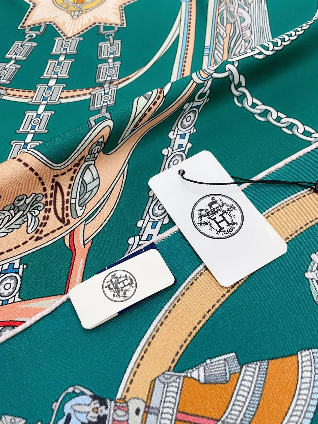 Hermès 綠橙色 方形 馬術印花 絲巾 7