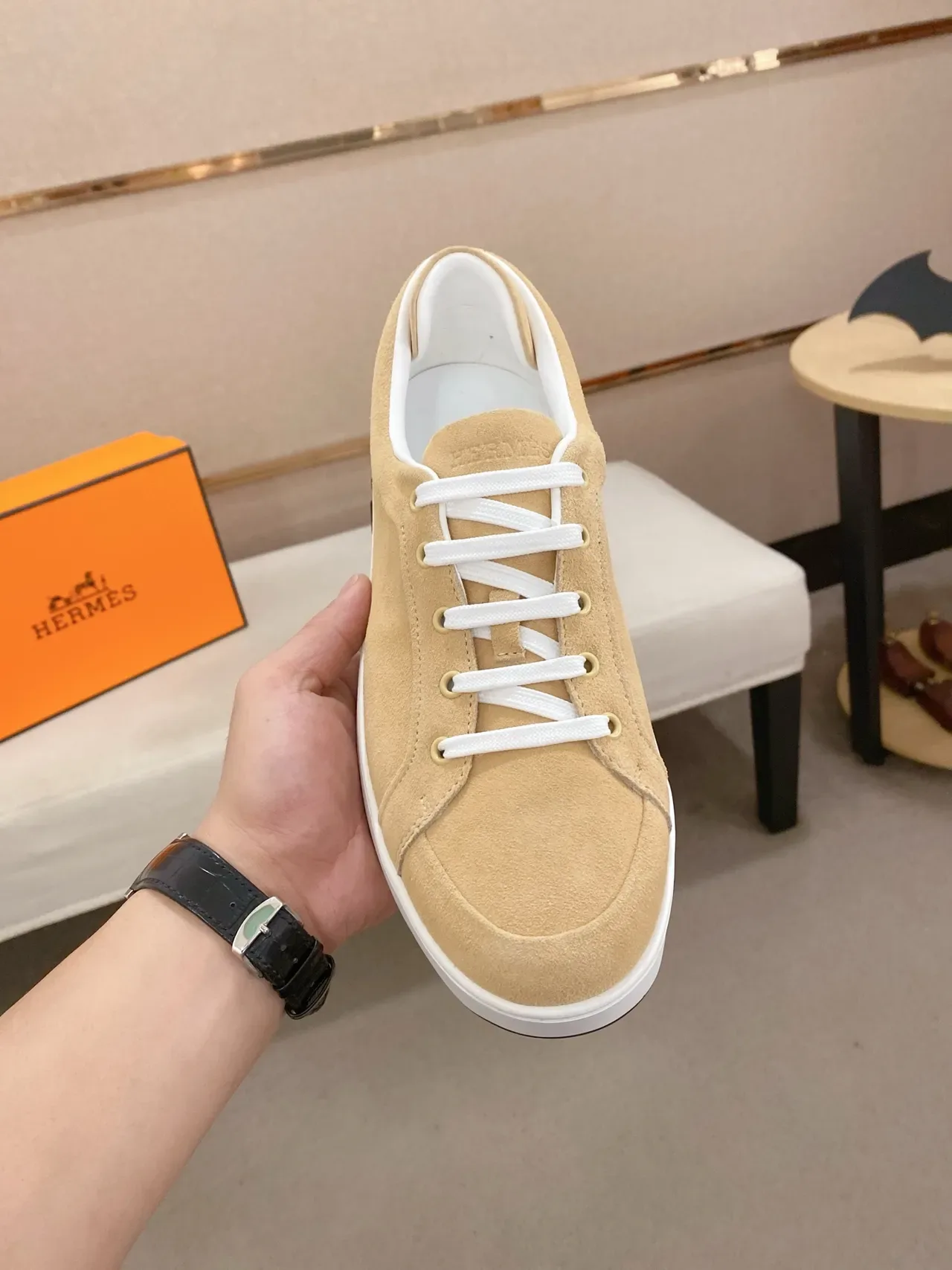 Hermès H Sneaker 米色麂皮白色鞋底生活方式鞋 5