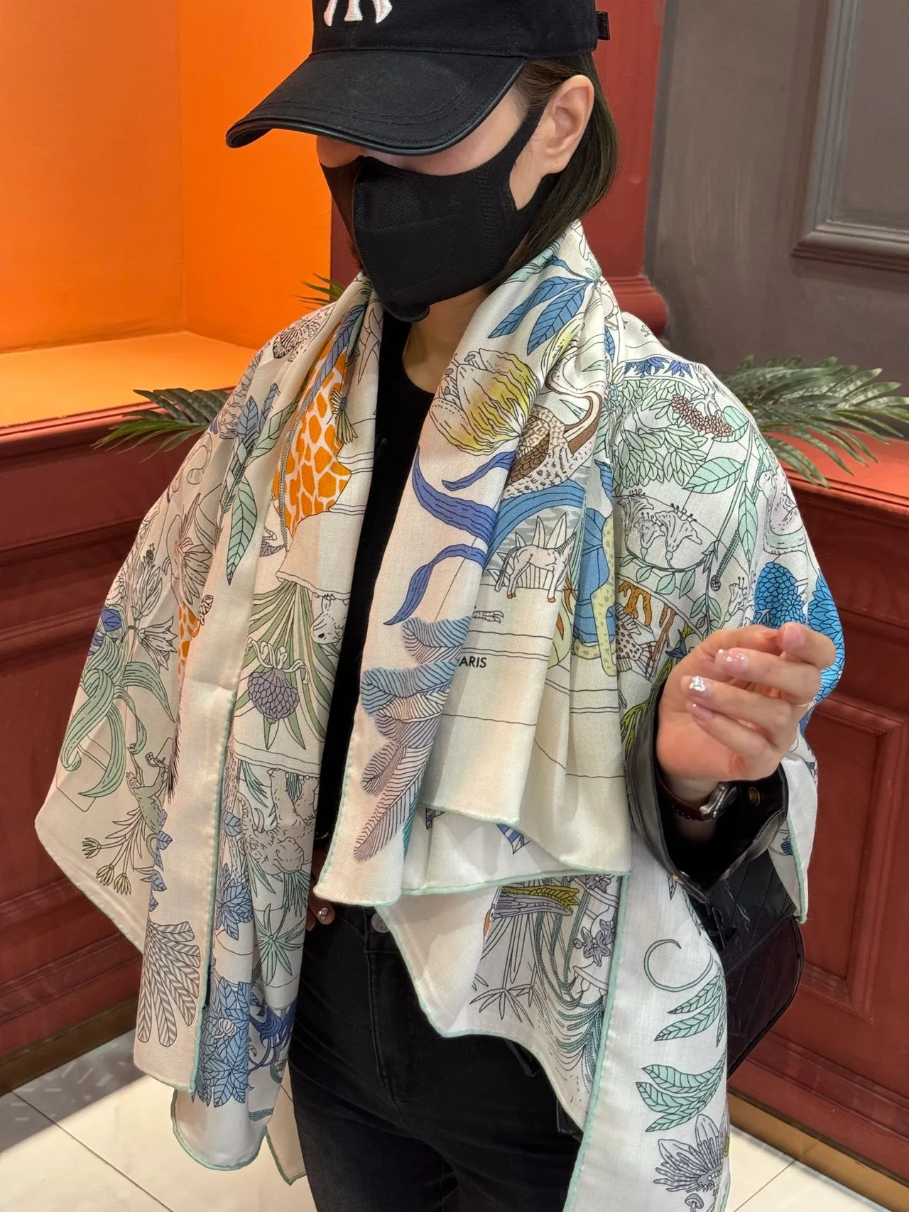 Hermès Motivo Ilustrado Botánico Animal Pañuelo de Seda 2