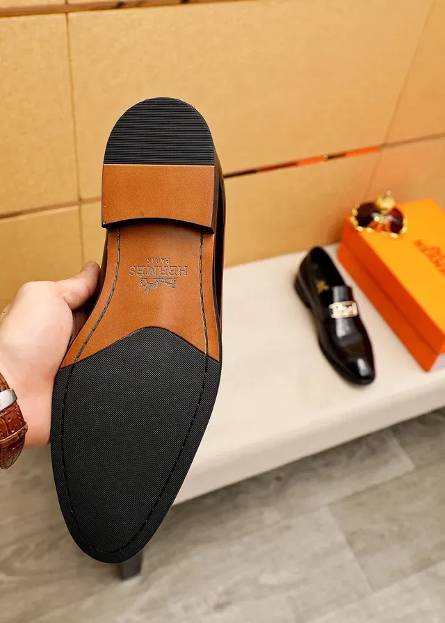 Hermès Oran Black Patent Leather Horse-and-Carriage Buckle Loafers 8