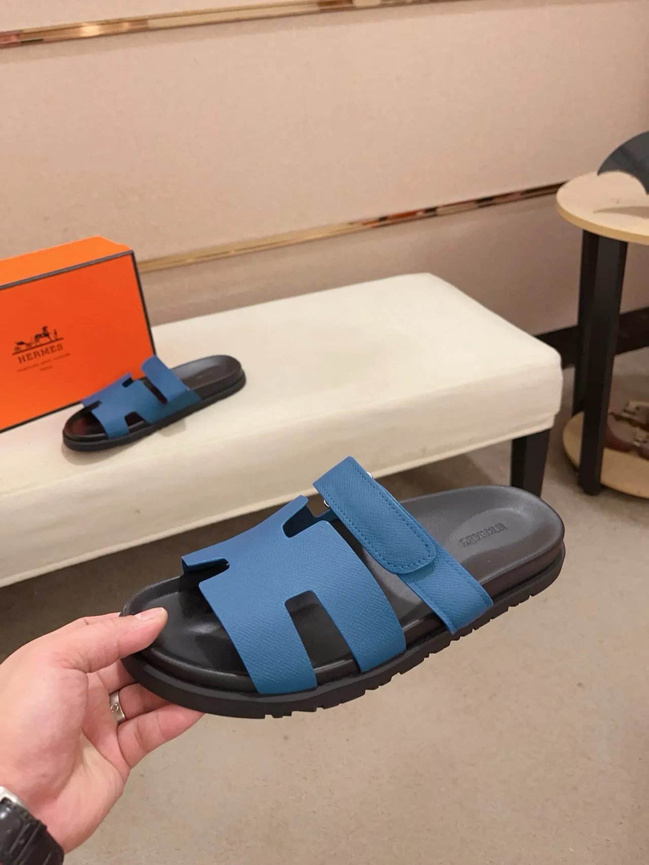 Hermès Oran নীল এবং কালো ক্যাজুয়াল স্যান্ডেল 3
