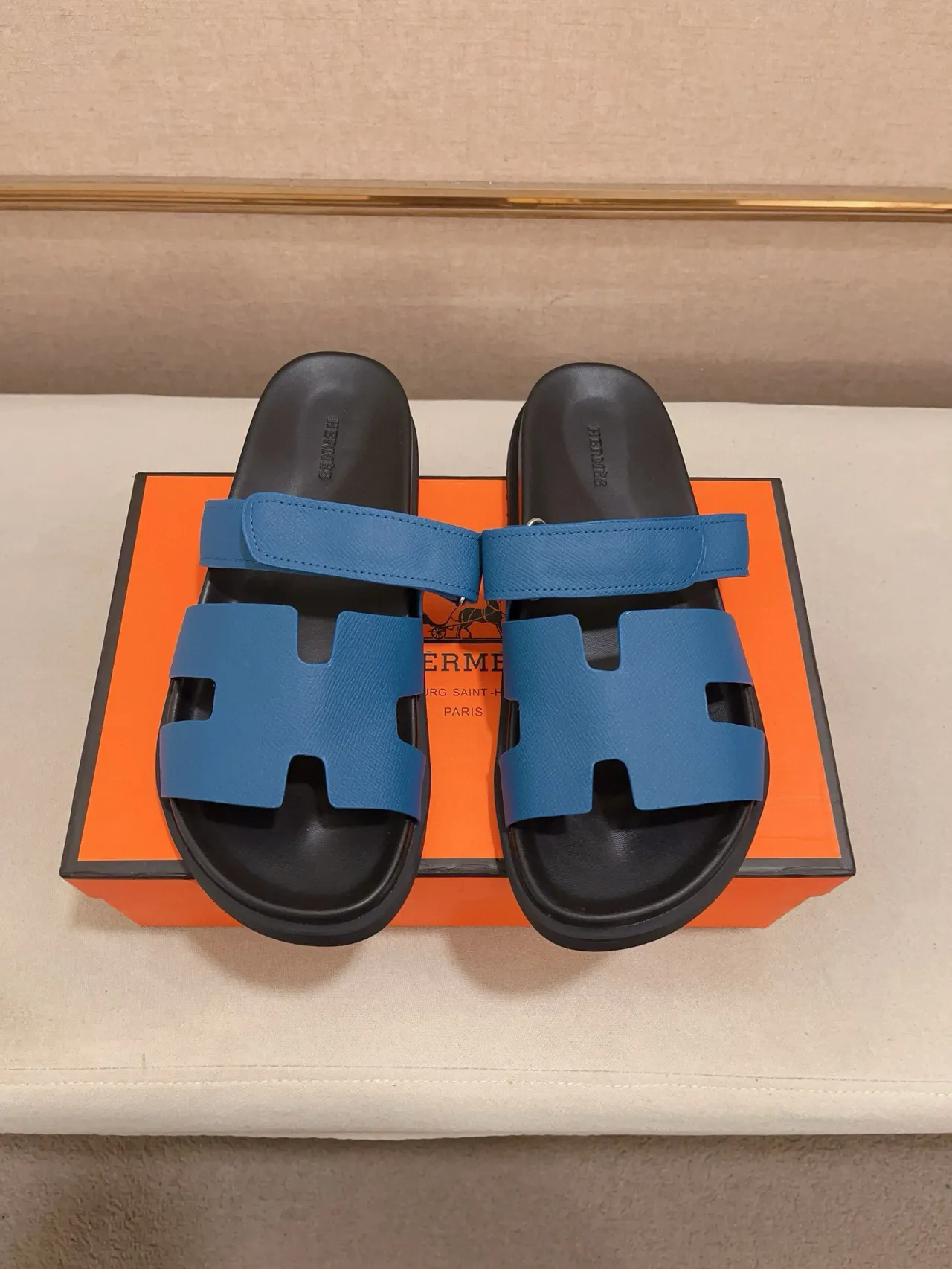 Hermès Oran নীল এবং কালো ক্যাজুয়াল স্যান্ডেল 7