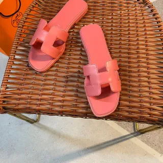 Hermès Oran Rosa Coral H-Strap Sandálias