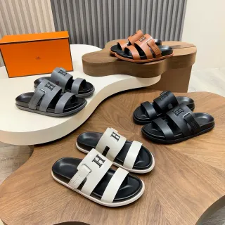 Hermès Oran 双带扣凉鞋