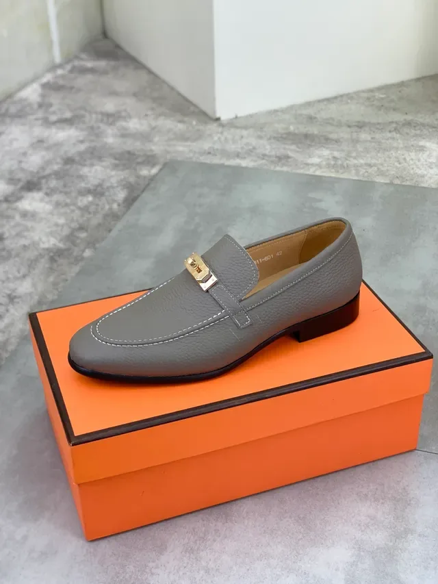 Hermès Oran Mocassim Couro Texturizado Cinza Dourado Fivela H-Turn Metal 4
