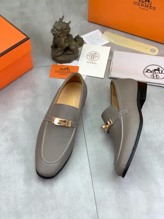 Hermès Oran Mocassim Couro Texturizado Cinza Dourado Fivela H-Turn Metal 5