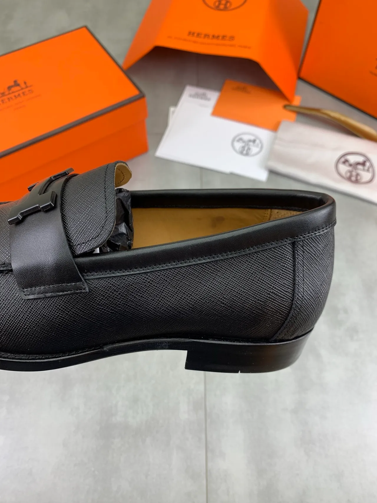 Hermès Oran Loafer কালো টেক্সচার্ড চামড়া H-Buckle লোফার 4