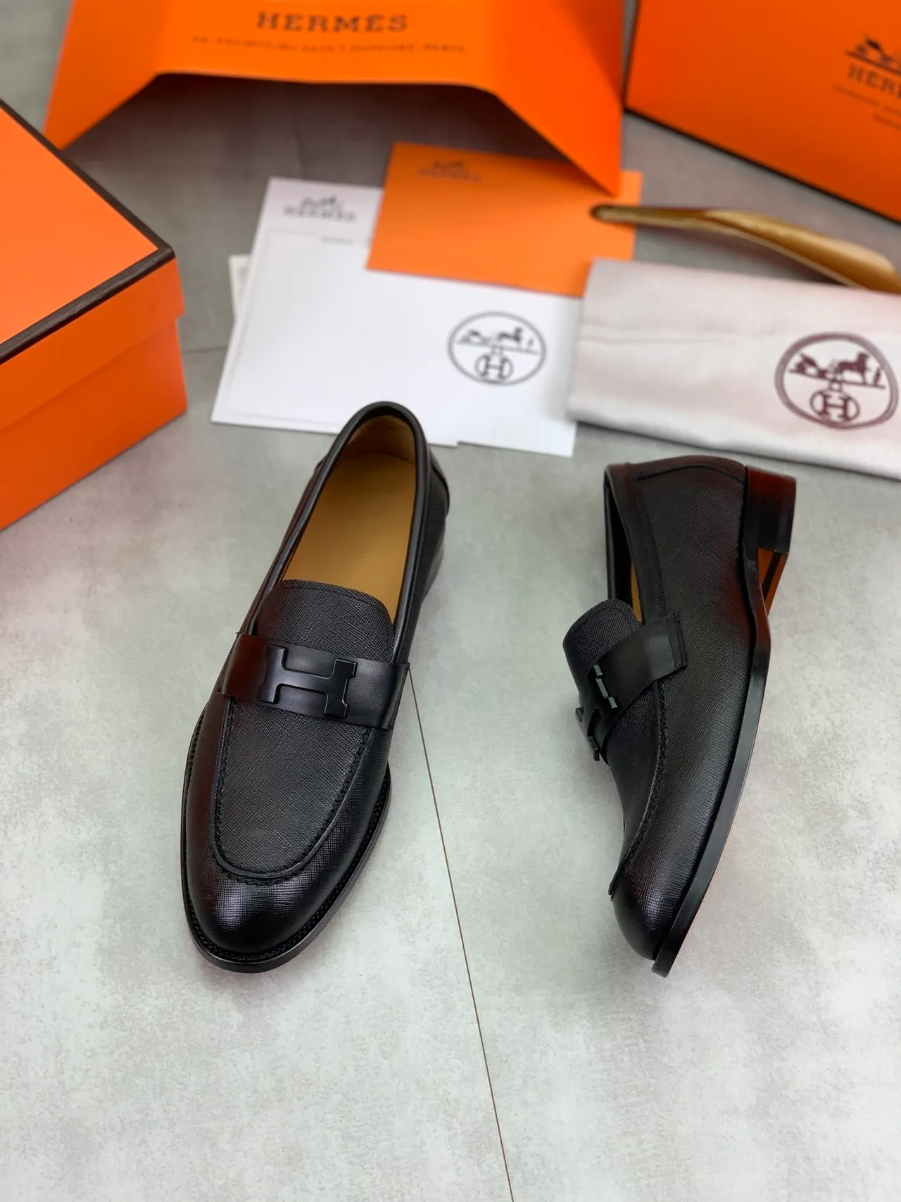 Hermès Oran Loafer কালো টেক্সচার্ড চামড়া H-Buckle লোফার 5