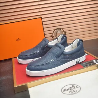 Hermès Oran بحري أبيض جلد مقشر حذاء لوفر سلايب أون