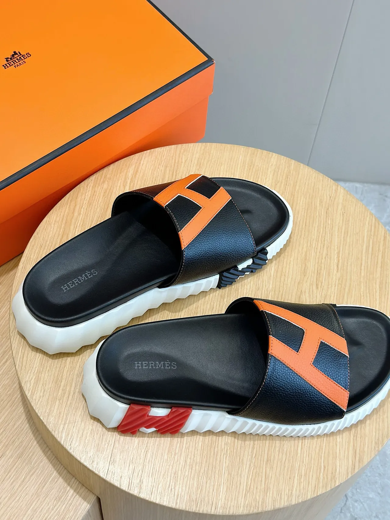 Hermès Oran Slide Black and Orange Leather Slippers 6
