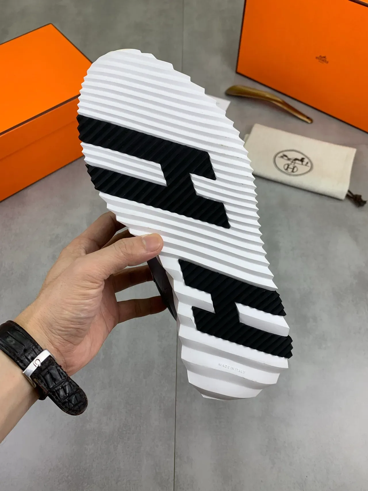 Hermès Oran Sneaker Gris Suède et Cuir Lifestyle Sneakers 3