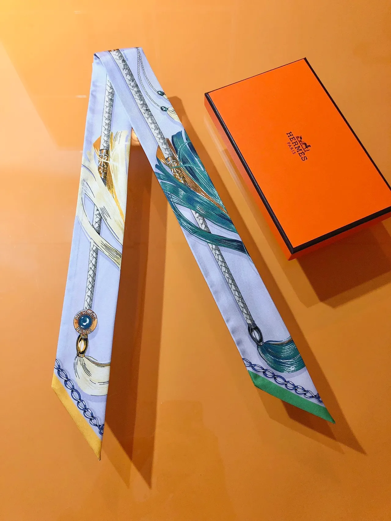 Hermès Twilly नीला हरा संकुचित मुद्रित अश्वारोही प्रतीक रेशम स्कार्फ 4