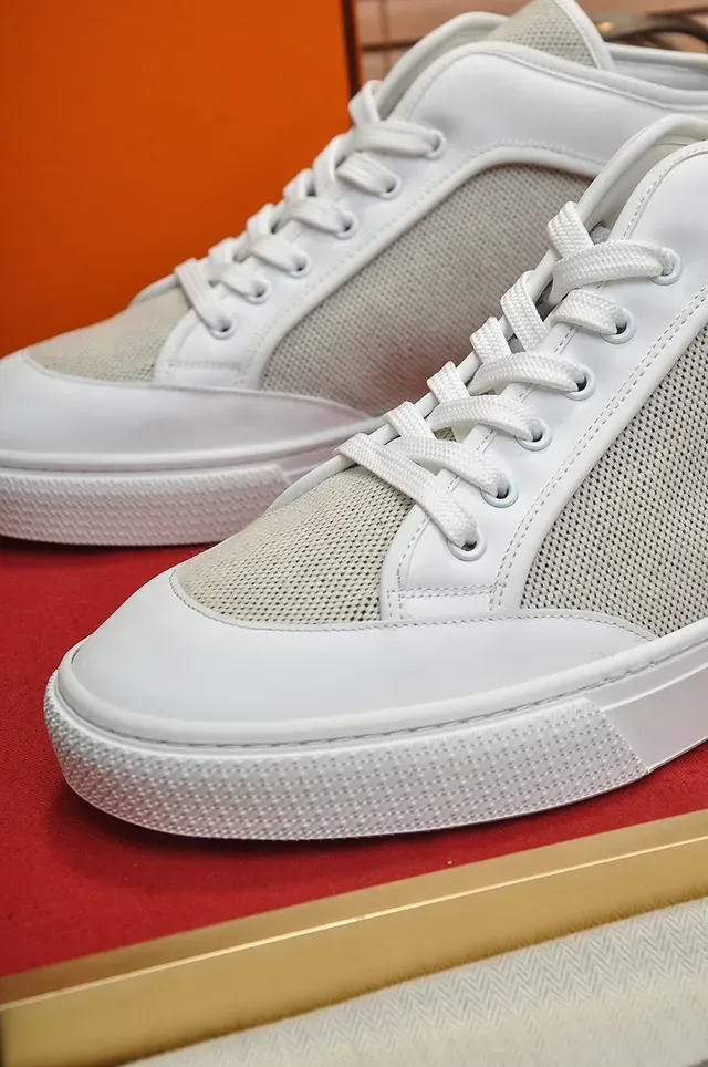 Hermès সাদা এবং বেইজ মেশ লো-টপ লাইফস্টাইল স্নিকার্স 2