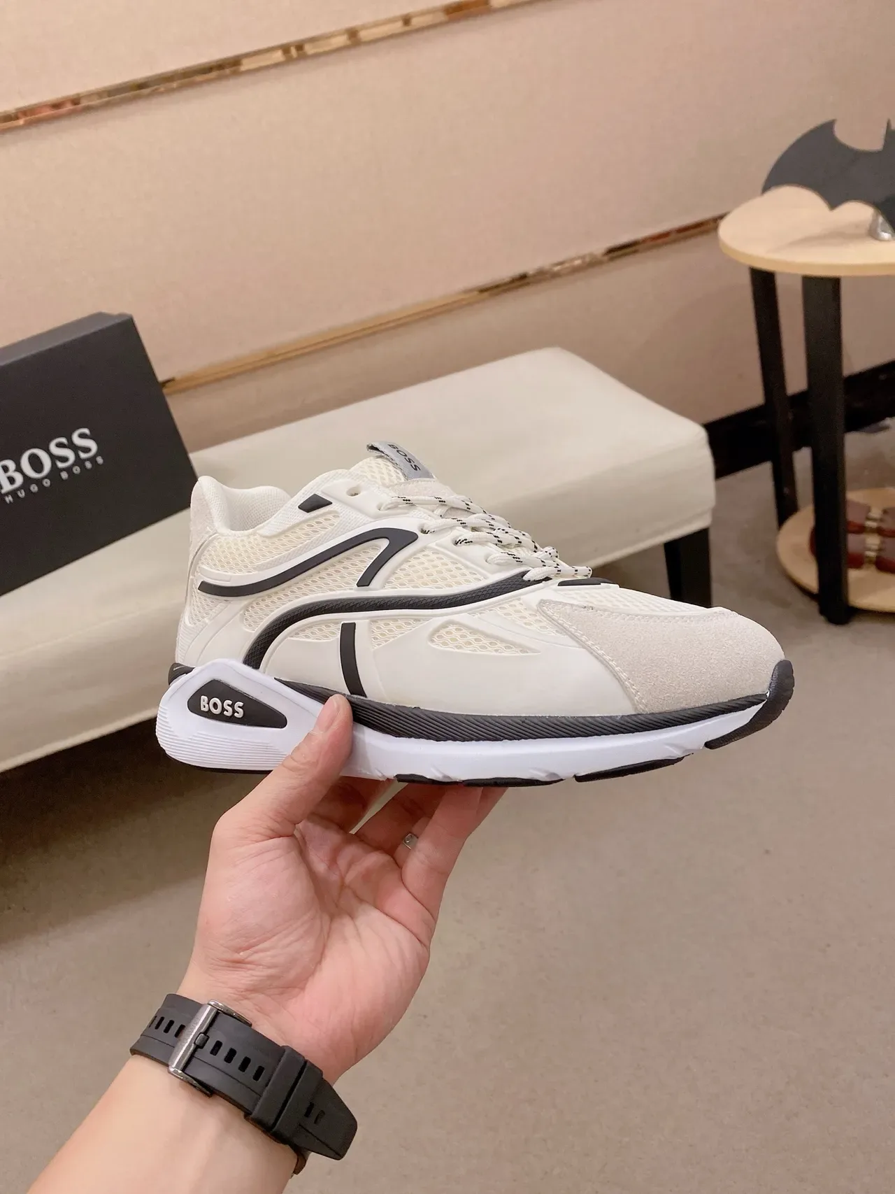 Hugo Boss बीज ब्लैक जाल और सुड ऊपरी स्कल्प्टेड वेव पैटर्न मिडसोल स्नीकर 4