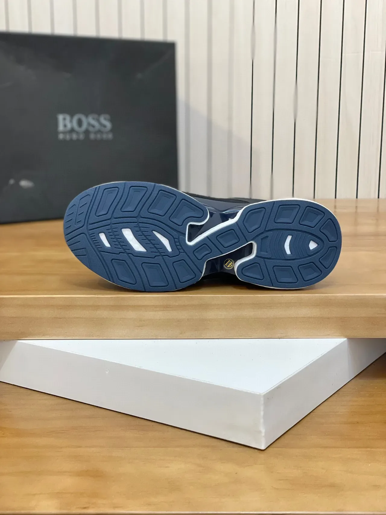 Hugo Boss 黑色罗纹针织生活方式运动鞋 8