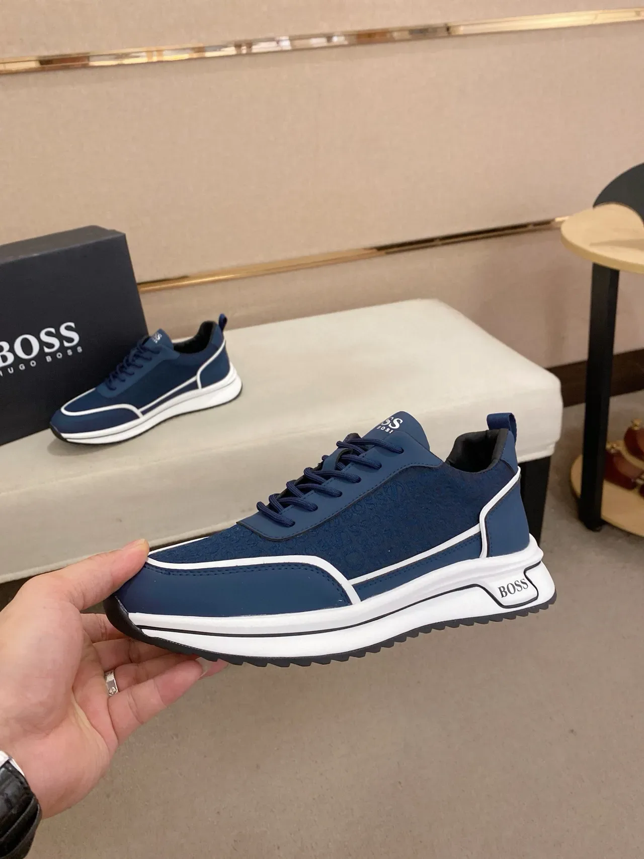 Hugo Boss গাঢ় নীল সাদা স্ট্রাইপ লাইফস্টাইল স্নিকার 3