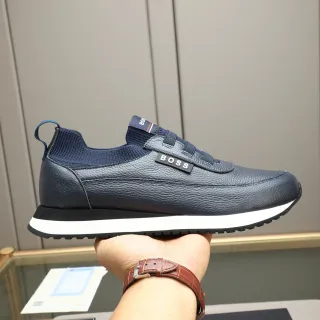 Zapatilla slip-on sin cordones de cuero granulado azul marino de Hugo Boss