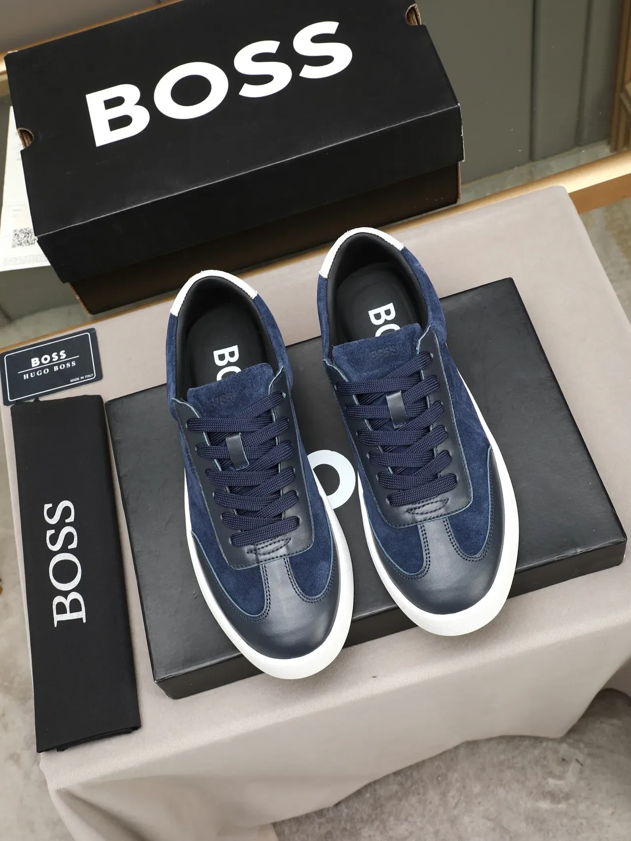 Hugo Boss Navy Daim et Cuir Plateforme Lifestyle Sneaker 3