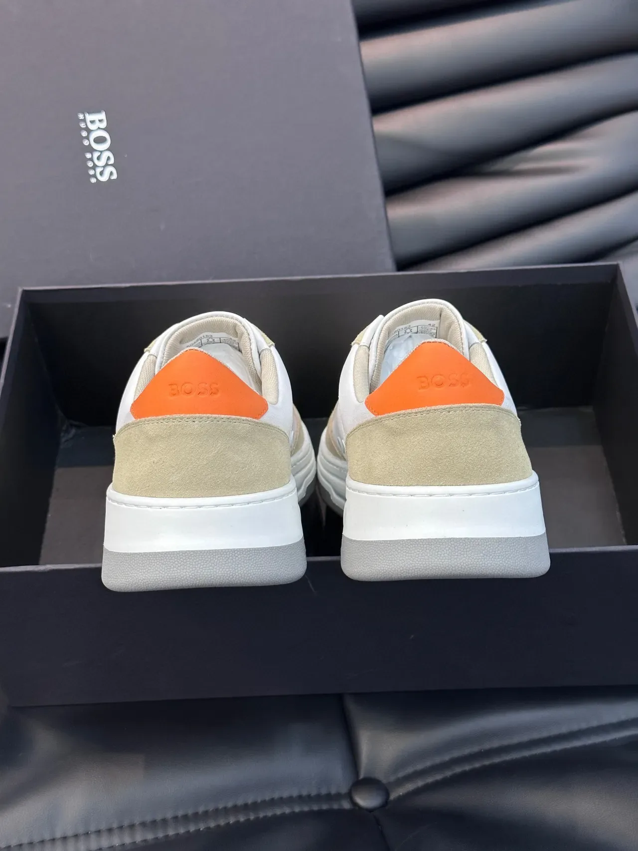 Sapatilhas Lifestyle Hugo Boss Branco e Beige de Suede e Couro com Painéis Baixo 6