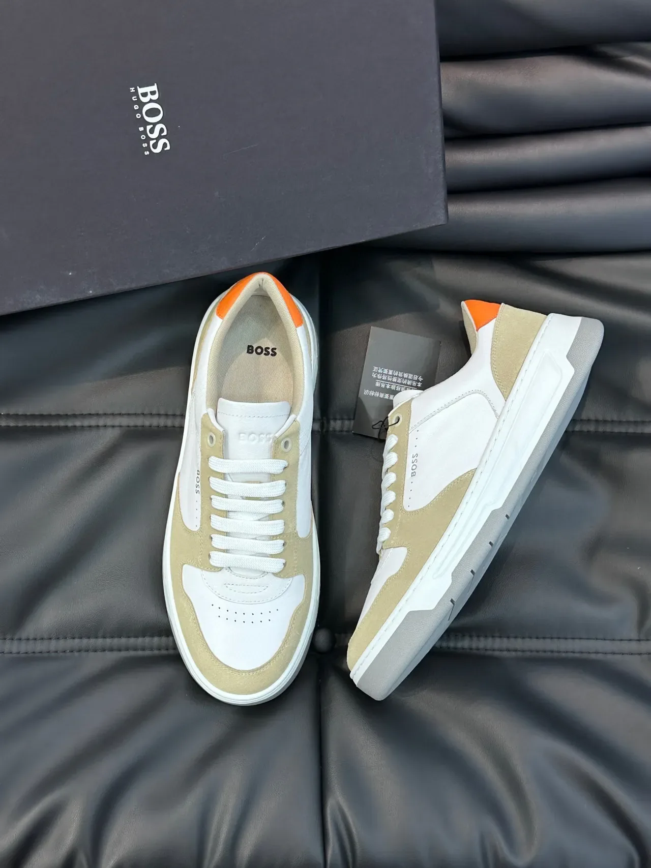 Sapatilhas Lifestyle Hugo Boss Branco e Beige de Suede e Couro com Painéis Baixo 9