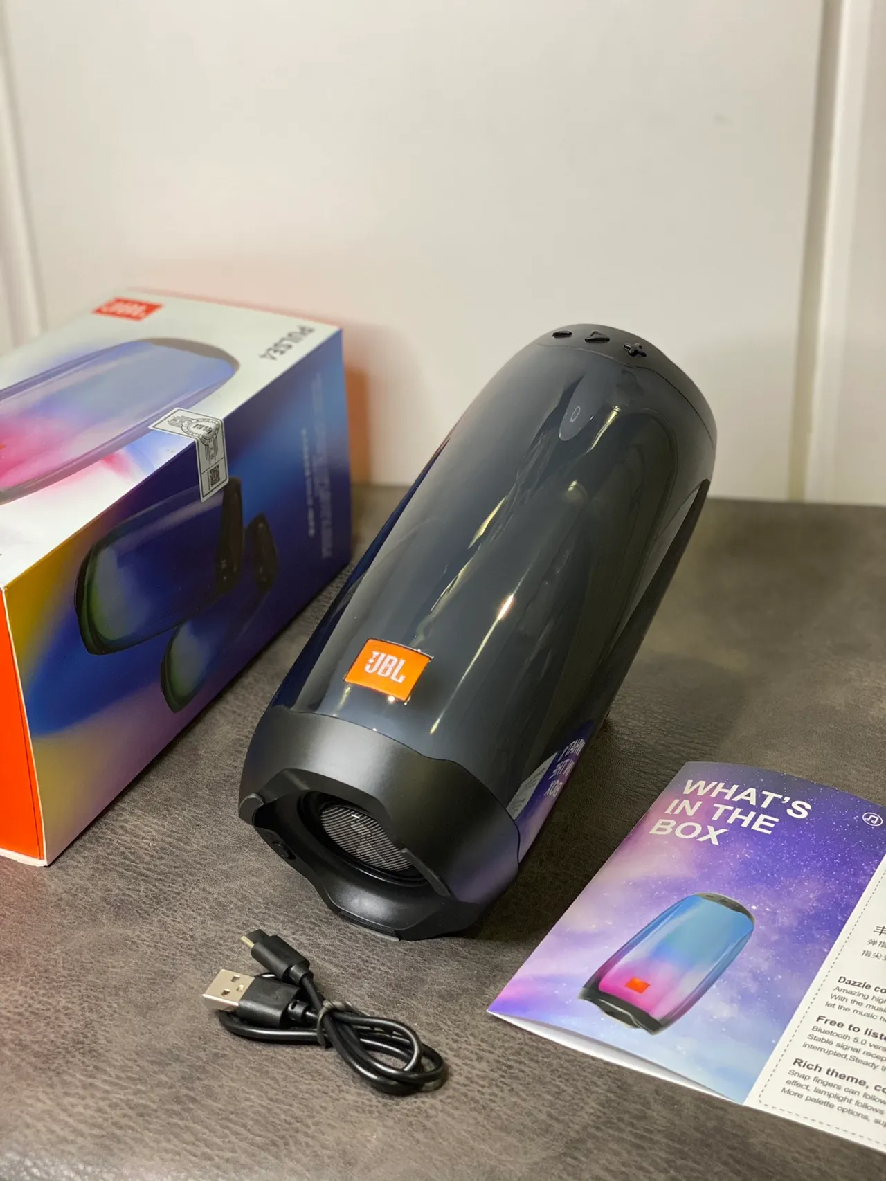 JBL नीला काला गोलाकार पारदर्शी बॉडी पोर्टेबल स्पीकर 8