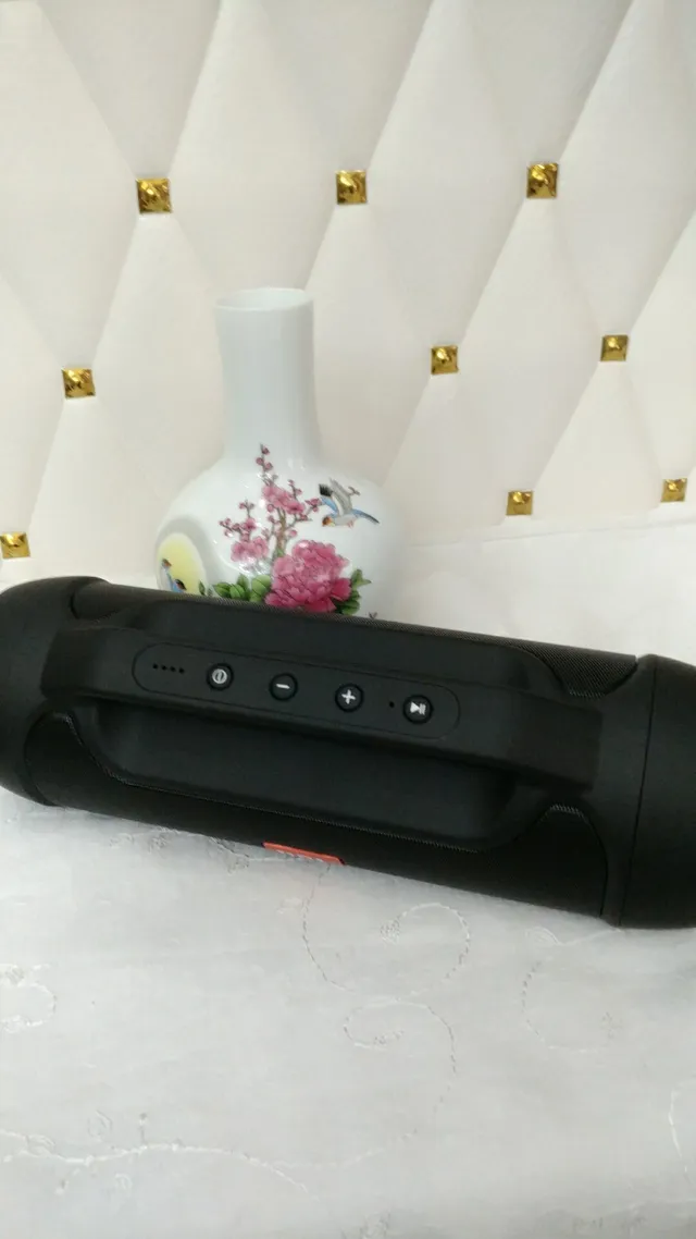 JBL Bleu et Rouge Corps Cylindrique Poignée Supérieure Intégrée Enceinte Portable 12