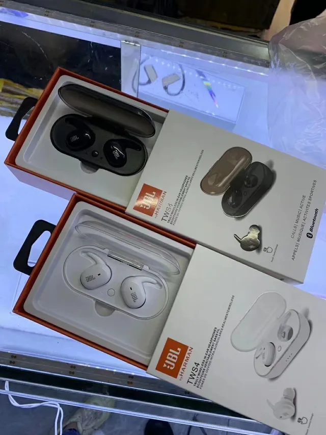 JBL Twins سماعات الأذن اللاسلكية الحقيقية أسود وأبيض TWS سماعات الأذن 14