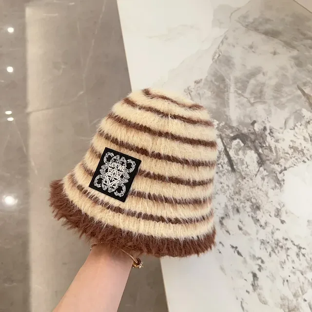 Loewe Anagram bucket hat rayé pelucheux 9