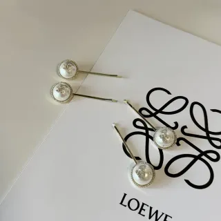 Loewe मोती-गोला क्रिस्टल-जड़ित बॉबी पिन ब्रोच
