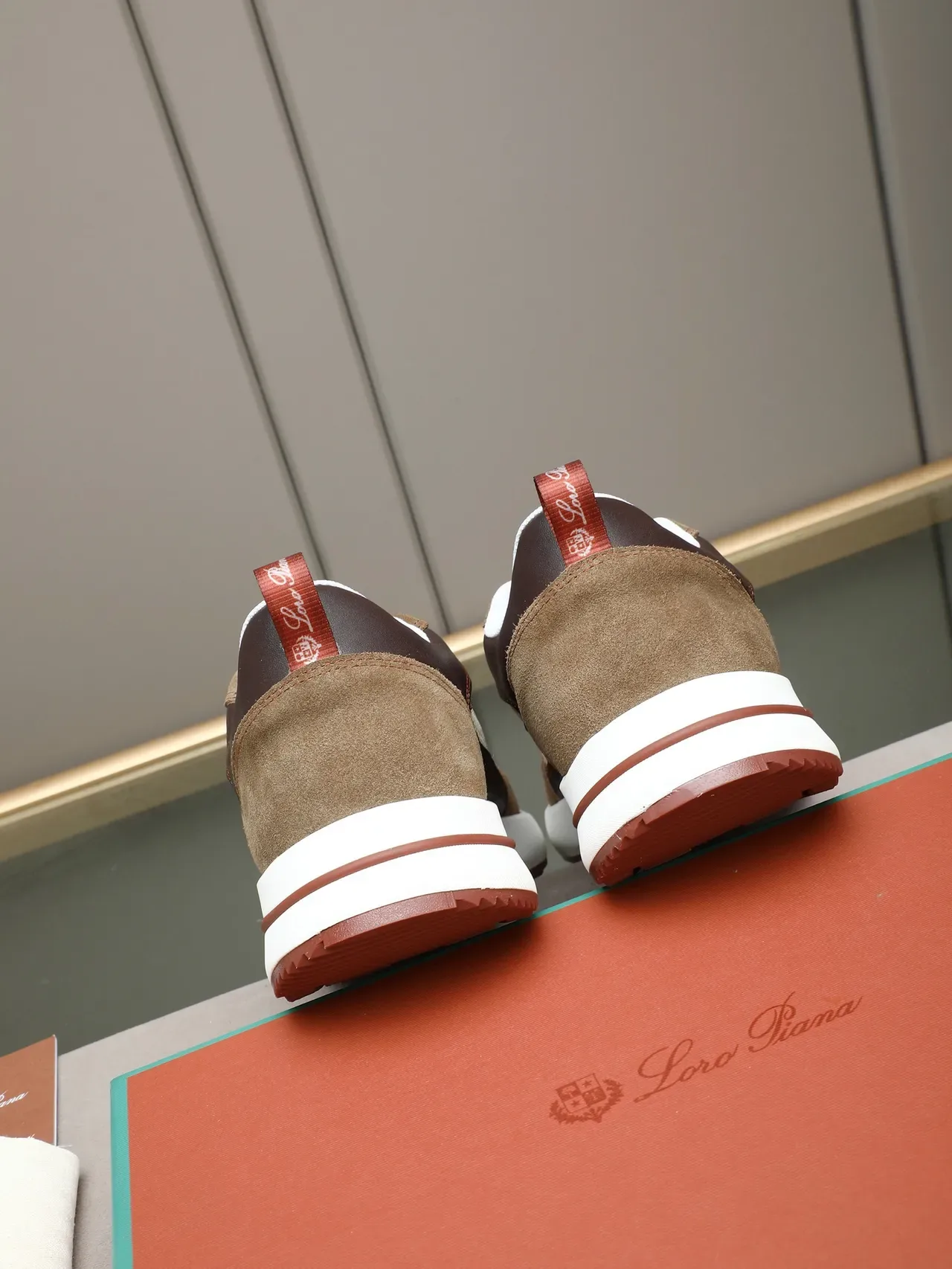 Loro Piana Beige et Marron Sneakers Lifestyle Matériau Mixte 4