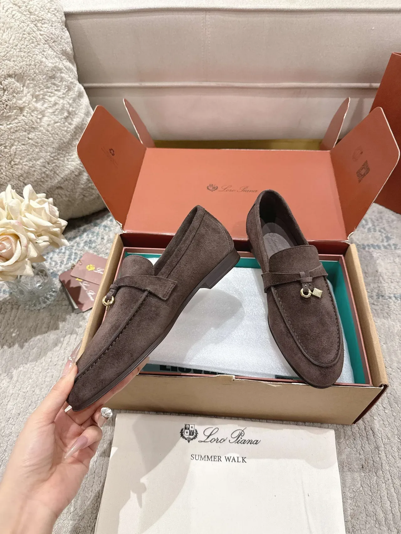 Loro Piana ليكفر بني ذهبي أنتو معدني فلك و قوس 6