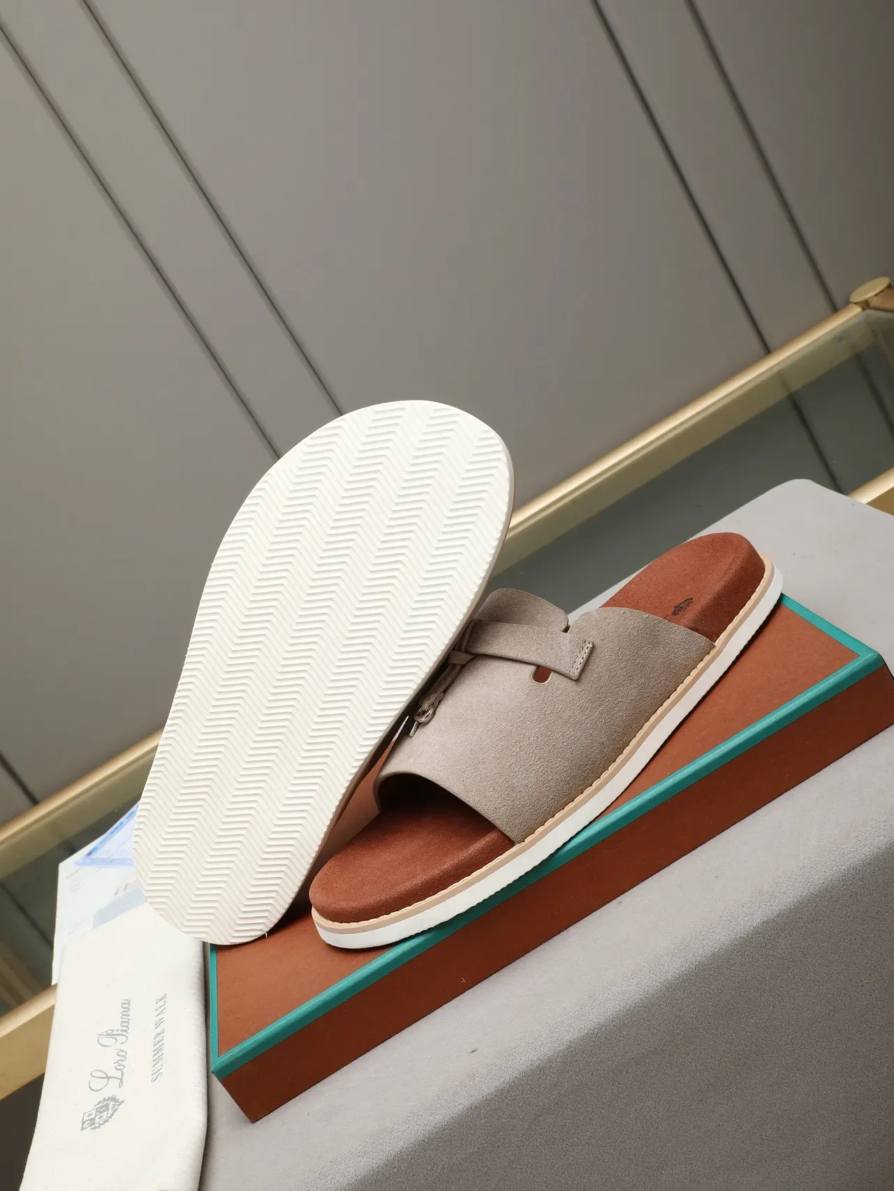 Loro Piana টাসেল স্ট্র্যাপ স্লাইড স্লিপার্স 15