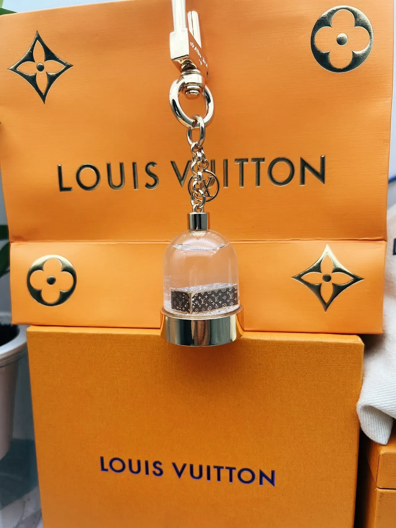 Louis Vuitton 米色金色绗缝皮革五金手袋 6