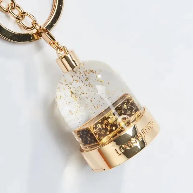 Louis Vuitton 米色金色绗缝皮革五金手袋 9