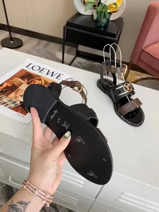 Louis Vuitton Preto Marrom Monograma Lona Sandálias Gladiator 6