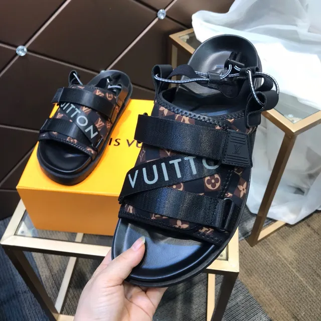 Louis Vuitton Sandales Casuales en Toile Monogramme à Multi-Bandes Noires et Marron 3