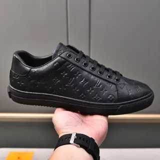 Louis Vuitton Sneakers Lifestyle Cuero Negro Monograma Embossado Low-Top