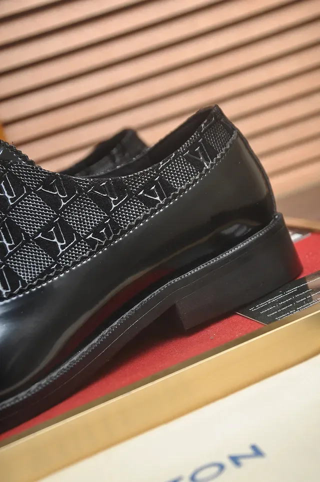 Louis Vuitton Chaussures Oxford Noir Cuir Verni Monogramme 2