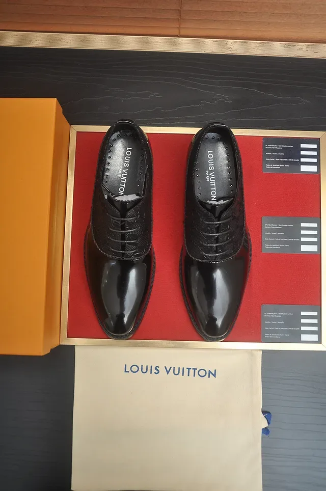 Louis Vuitton Chaussures Oxford Noir Cuir Verni Monogramme 5