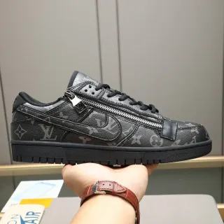 Louis Vuitton Zapatillas Lifestyle Negro Plata Cuero Monogramado con Cierre de Cremallera