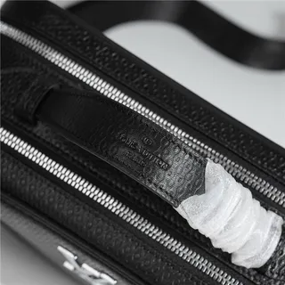Louis Vuitton কালো সাদা স্ট্রাকচার্ড আয়তাকার টেক্সচার্ড লেদার হ্যান্ডব্যাগ 5