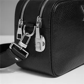 Louis Vuitton কালো সাদা স্ট্রাকচার্ড আয়তাকার টেক্সচার্ড লেদার হ্যান্ডব্যাগ 6
