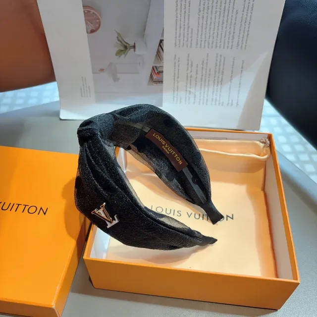 Louis Vuitton Chapeau Bleu Argent Nœud Tordu Métallique LV Logo 5