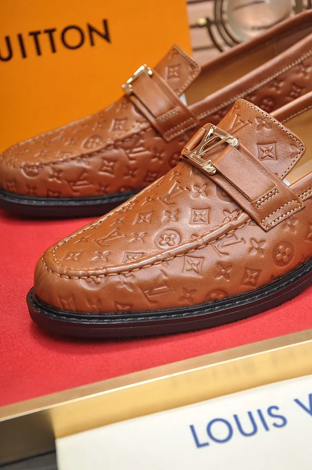Louis Vuitton Marrom Preto Monograma-Embossado Couro Dupla-Alavanca Fecho Mocassim 2