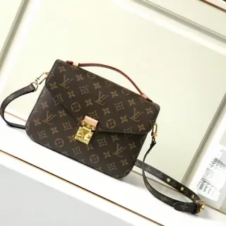 Louis Vuitton भूरा सोना मोनोग्राम कैनवास फ्लैप क्लोज़र हैंडबैग