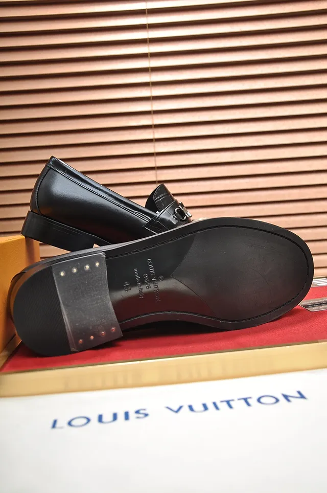 Louis Vuitton Double Monk Strap Loafer Noir et Or Crocodile estampé Cuir Loafer 3