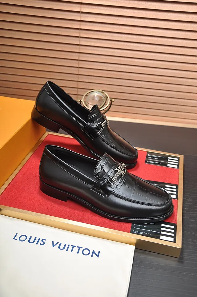 Louis Vuitton Double Monk Strap Loafer Noir et Or Crocodile estampé Cuir Loafer 4