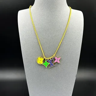 Colar Louis Vuitton Fleur Charm Dourado Esmalte Multicolor