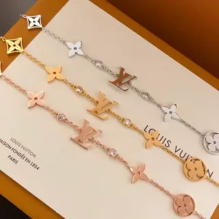 Louis Vuitton سوار سحر سلسلة ذهبية فضية مربوطة بالعقيقة مزينة بالزهور والمونوجرام