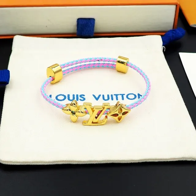 Louis Vuitton ফ্লাওয়ার এবং মোনোগ্রাম ব্রেইডেড গোলাপি এবং নীল কর্ড ব্রেসলেট 2